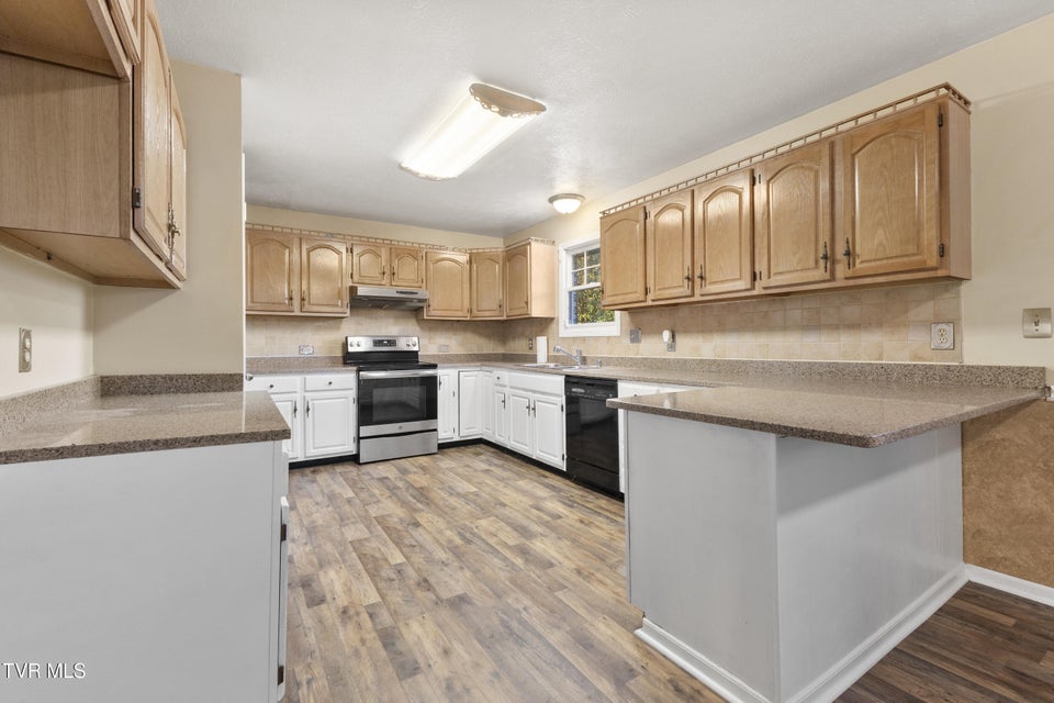 Photo #15: 1037 Keith Lane