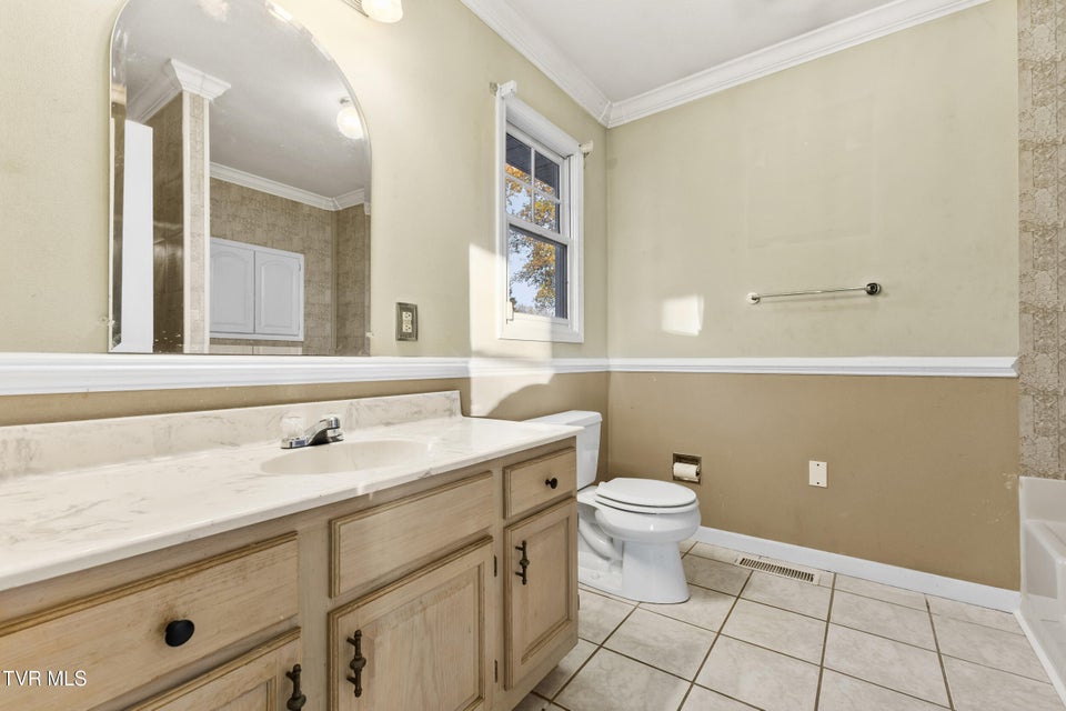 Photo #23: 1037 Keith Lane