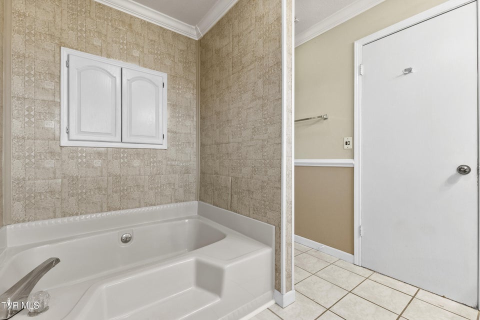 Photo #24: 1037 Keith Lane