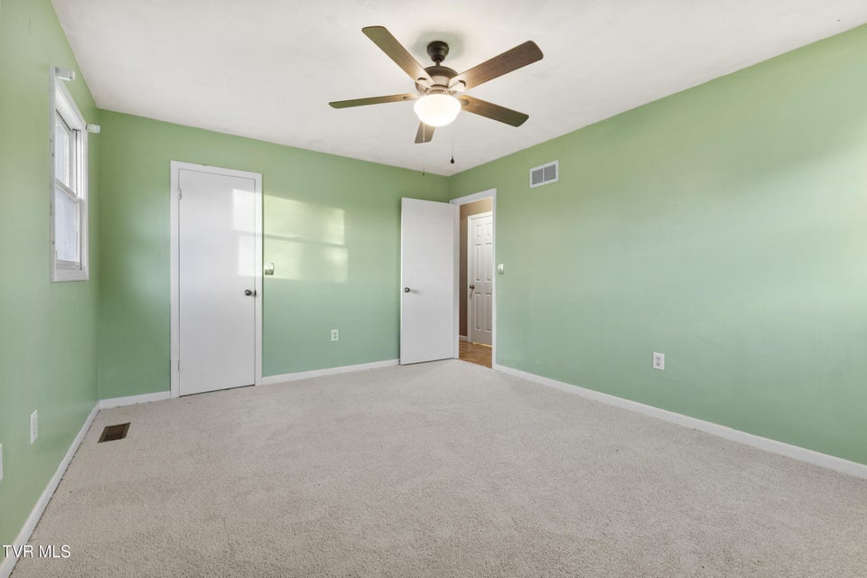 Photo #26: 1037 Keith Lane