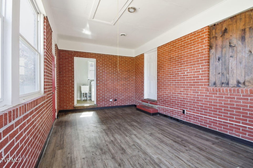 Photo #19: 108 Cottonwood Drive