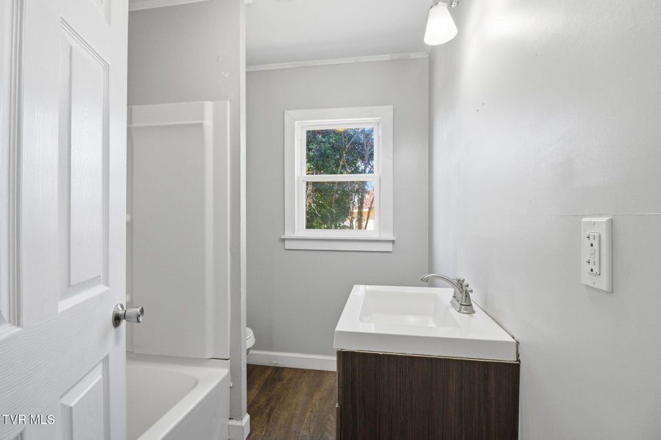 Photo #14: 108 Cottonwood Drive