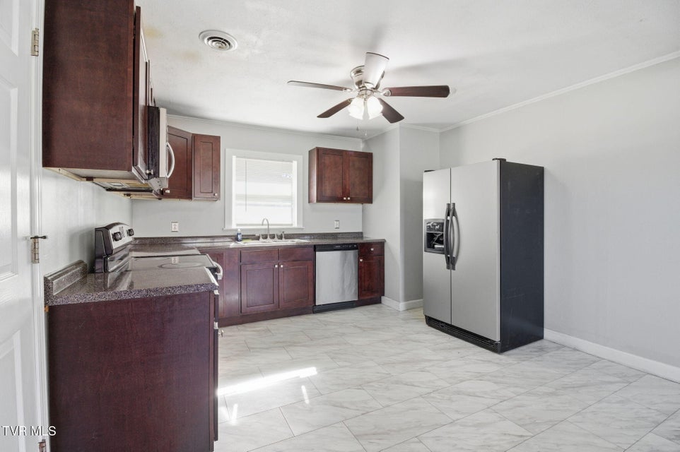 Photo #8: 108 Cottonwood Drive