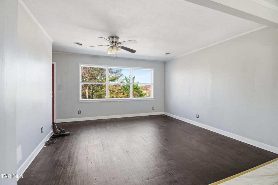 Photo #7: 108 Cottonwood Drive