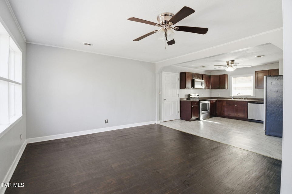 Photo #5: 108 Cottonwood Drive