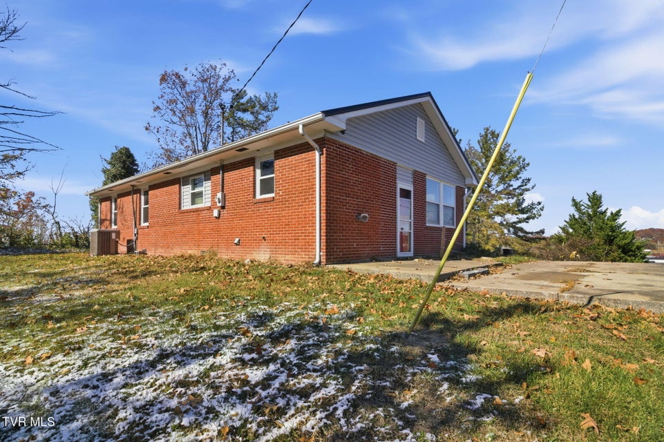 Photo #3: 108 Cottonwood Drive