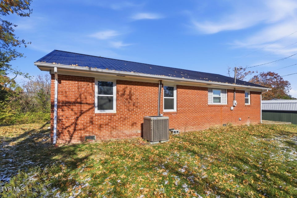 Photo #4: 108 Cottonwood Drive