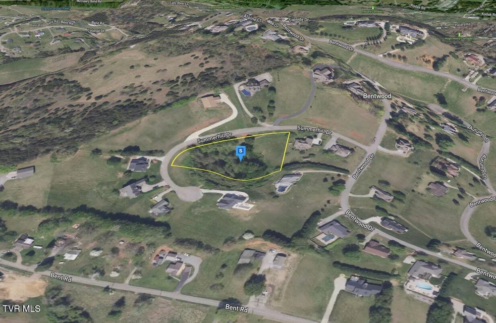 Photo #3: 425 Summerhill Drive