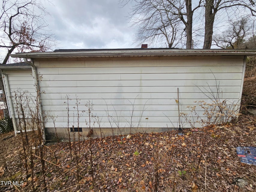 Photo #4: 204 High Avenue