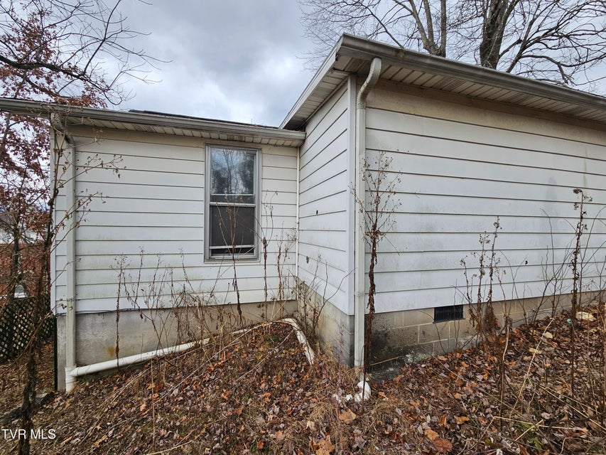 Photo #5: 204 High Avenue