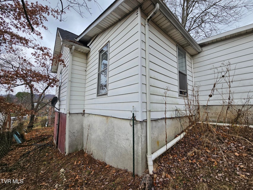 Photo #6: 204 High Avenue