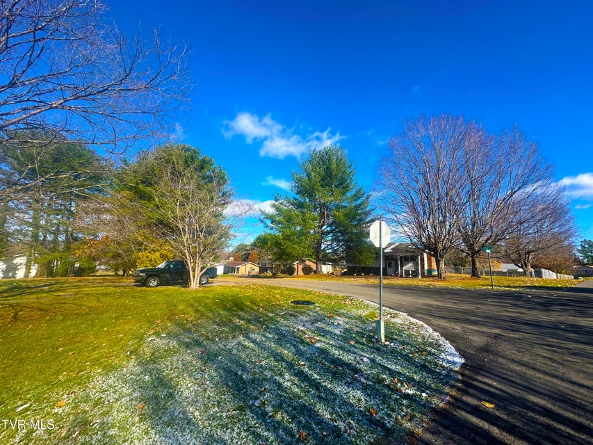 Photo #3: 403 Lynnwood Drive