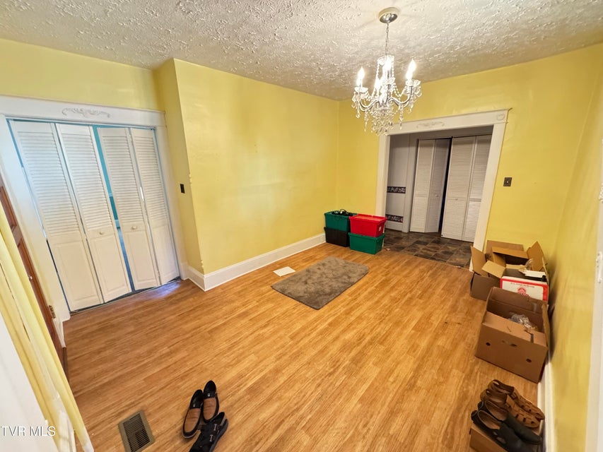 Photo #33: 301 Roberts Street