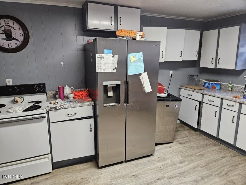 Photo #14: 204 High Avenue