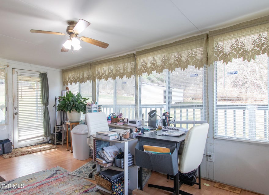 Photo #17: 152 Shaw Street