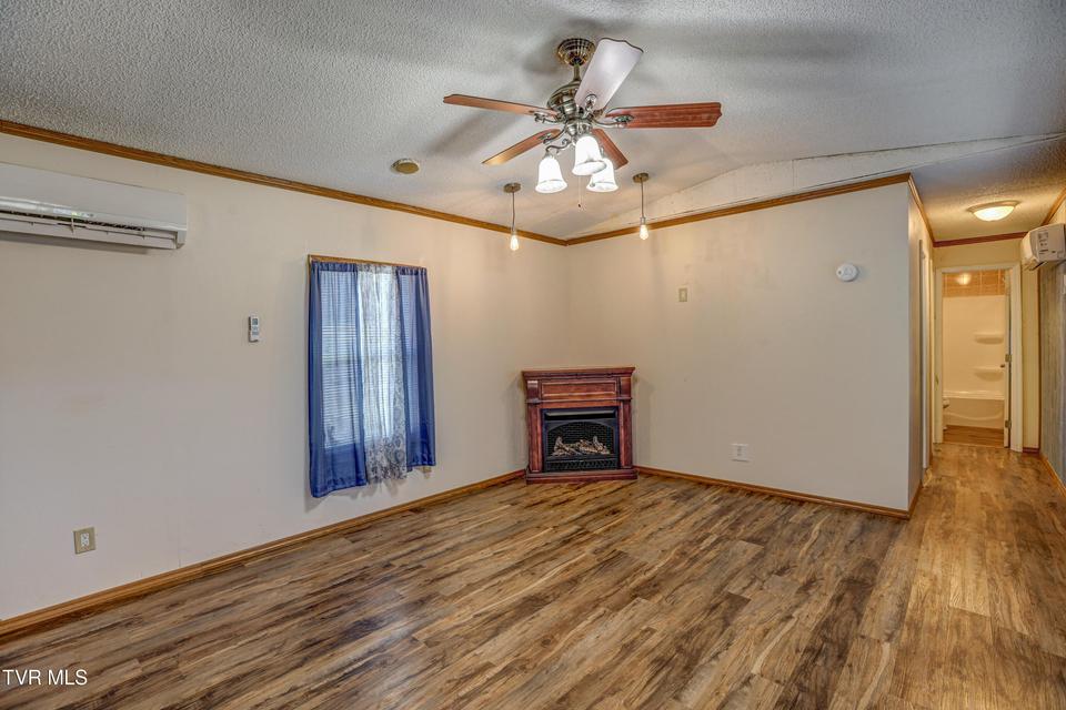 Photo #11: 1693 Paperville Road