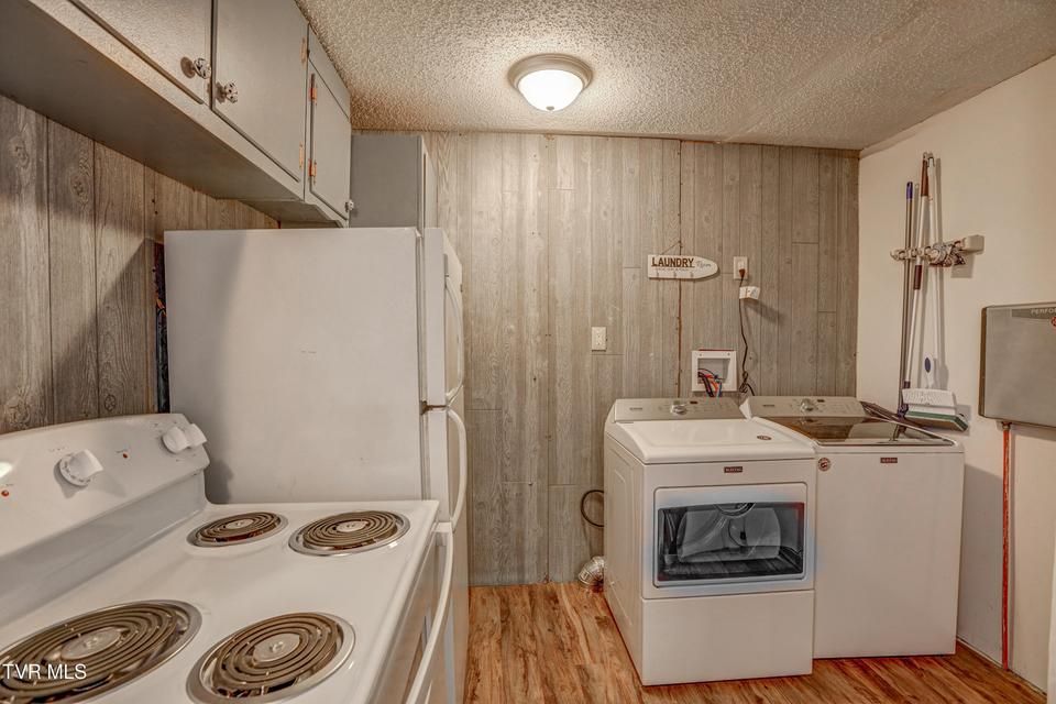 Photo #14: 1693 Paperville Road