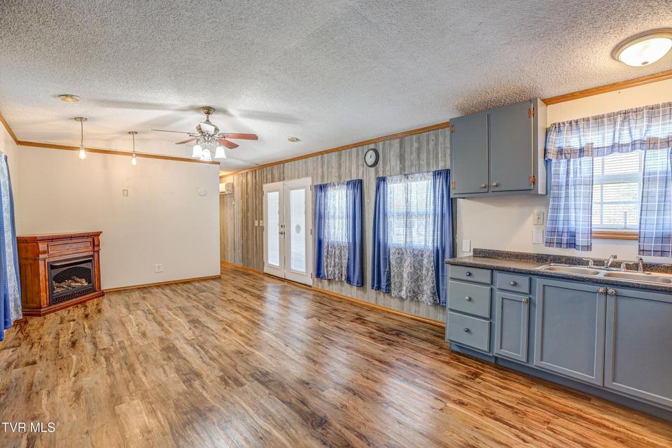 Photo #16: 1693 Paperville Road