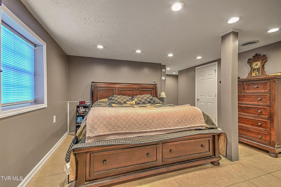 Photo #26: 8856 Rich Valley Road