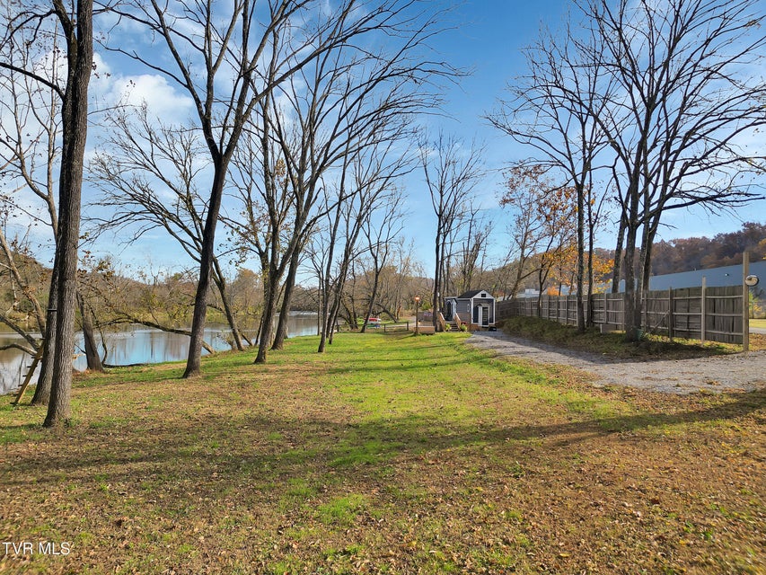 Photo #13: 918 Riverview Drive