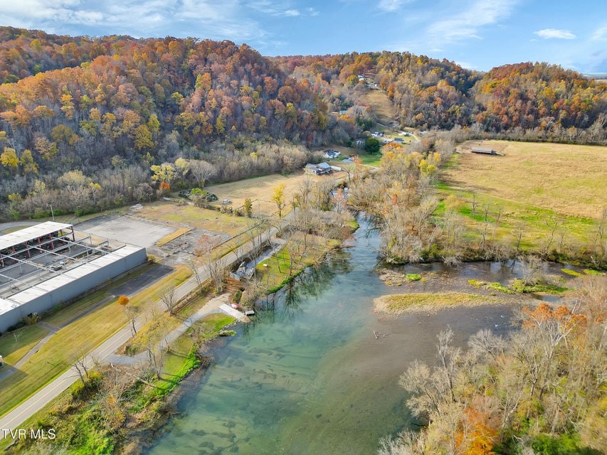 Photo #17: 918 Riverview Drive