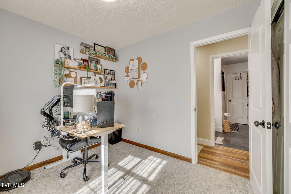 Photo #22: 107 Summerview Court