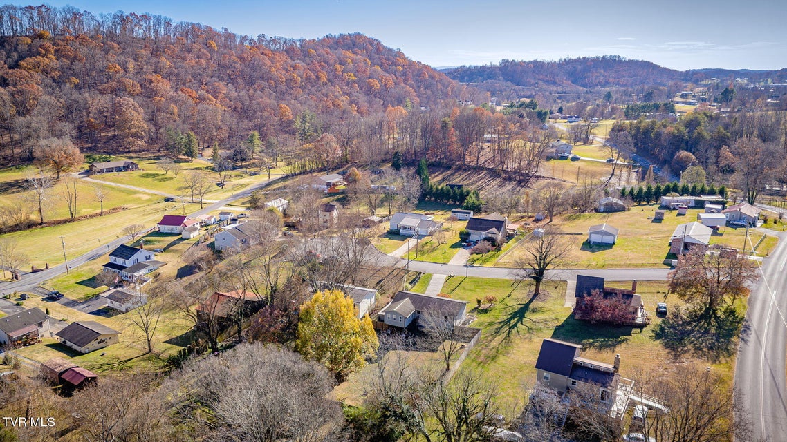 Photo #32: 107 Summerview Court