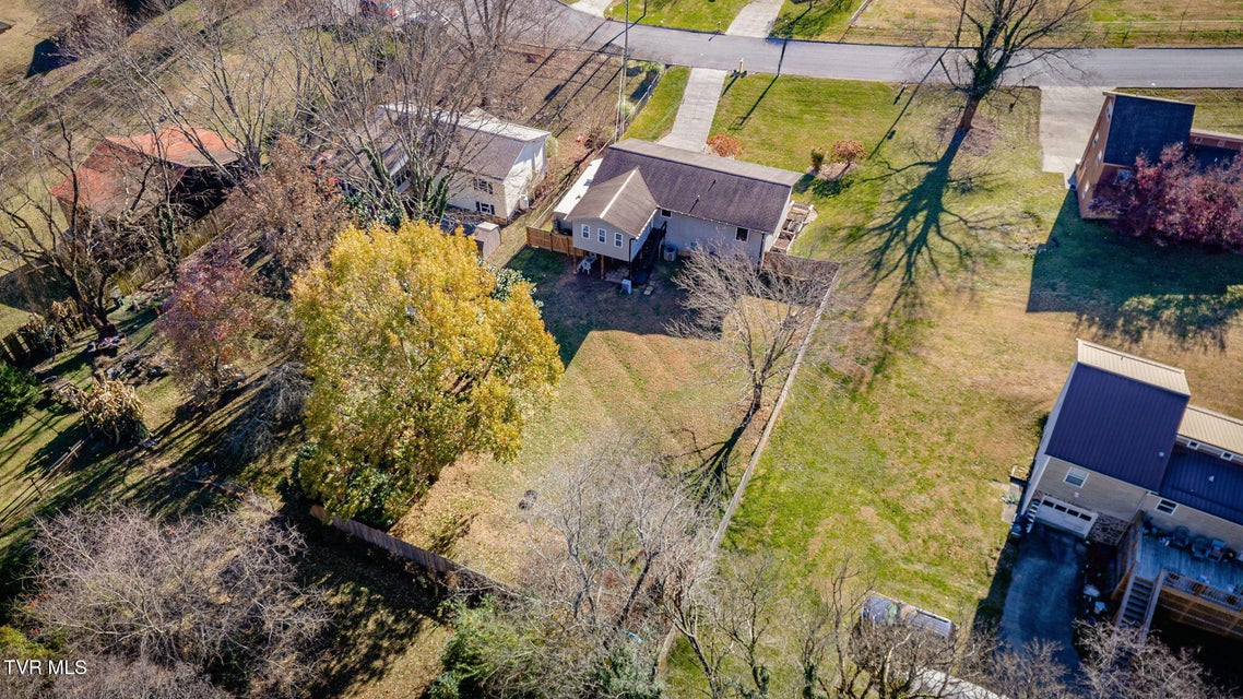 Photo #33: 107 Summerview Court