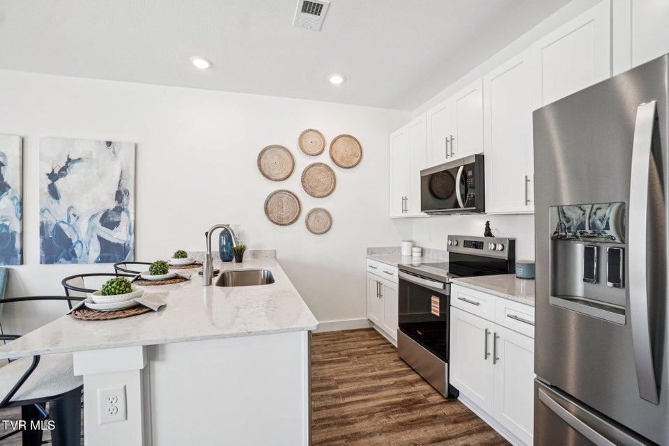 Photo #10: 1145 Wenna Way 