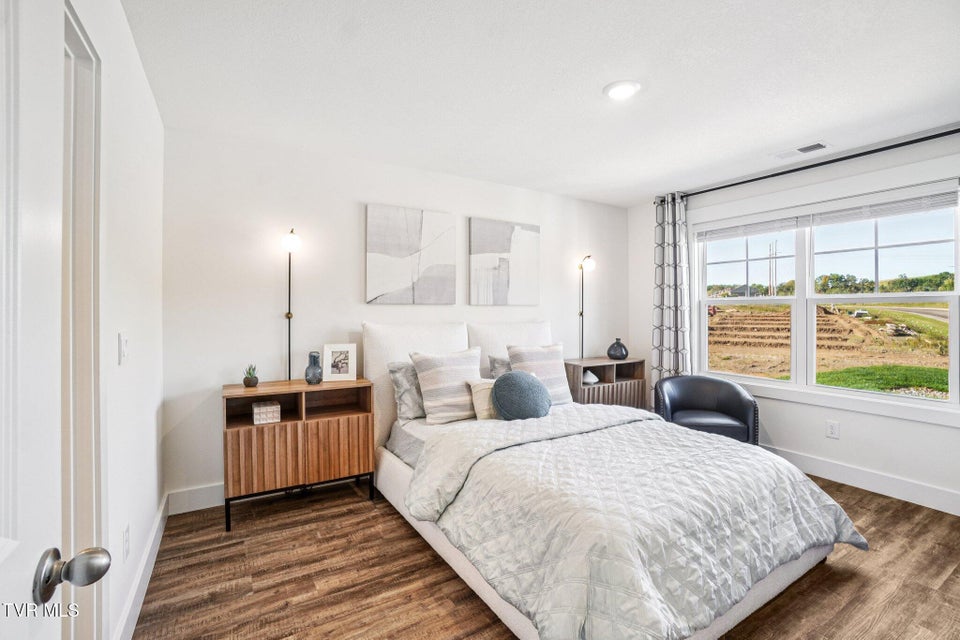 Photo #13: 1137 Wenna Way 