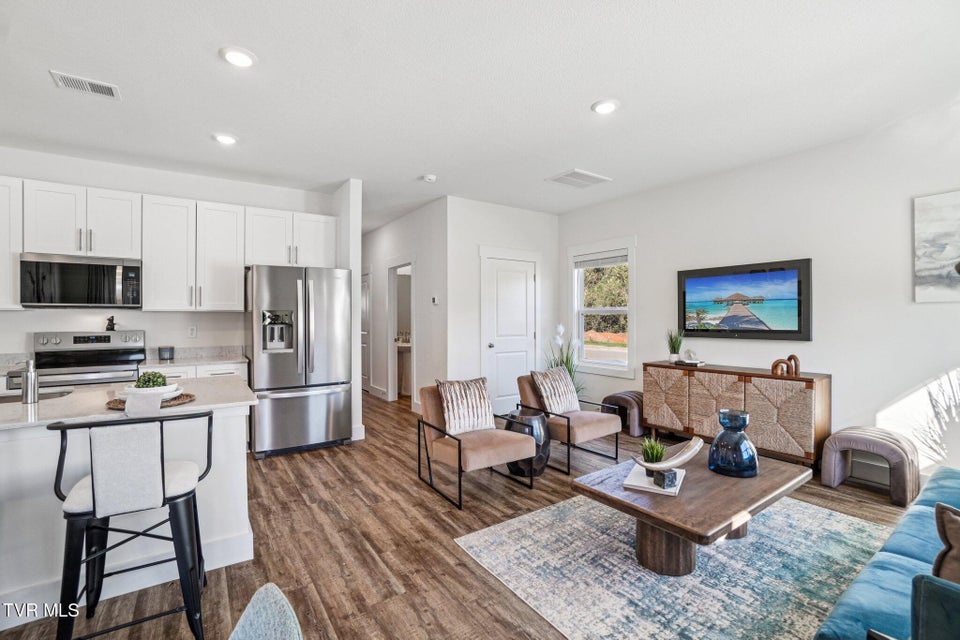 Photo #3: 1161 Wenna Way 