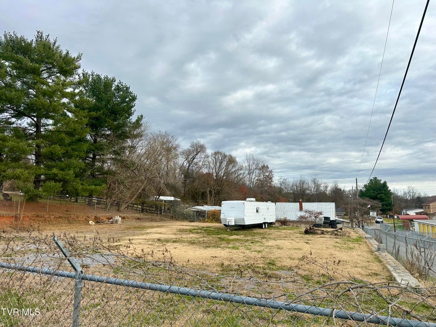 Photo #4: 108 Inca Drive