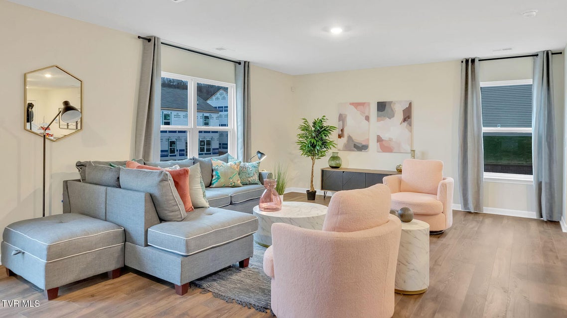 Photo #8: 236 Artist Avenue 