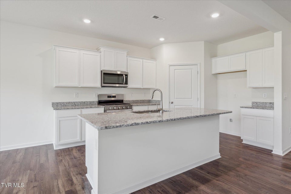 Photo #3: 567 Fieldcrest Road 