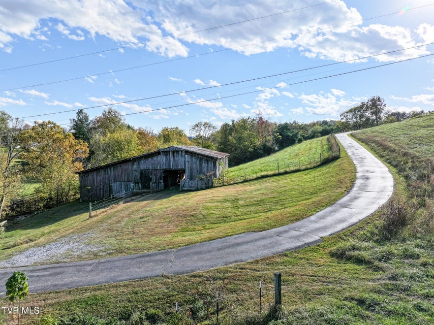 Photo #9: 600 Chuckey Pike