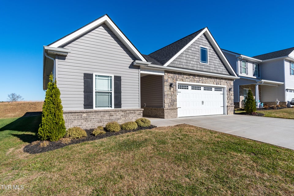 Photo #4: 204 Gunners Way 