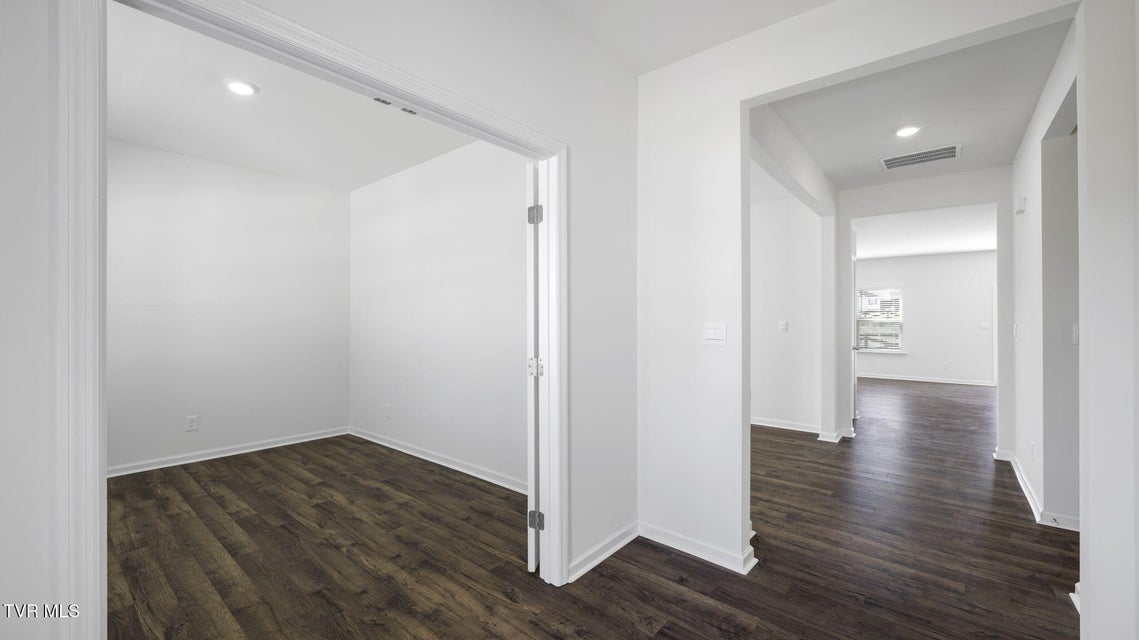 Photo #9: 575 Fieldcrest Road 