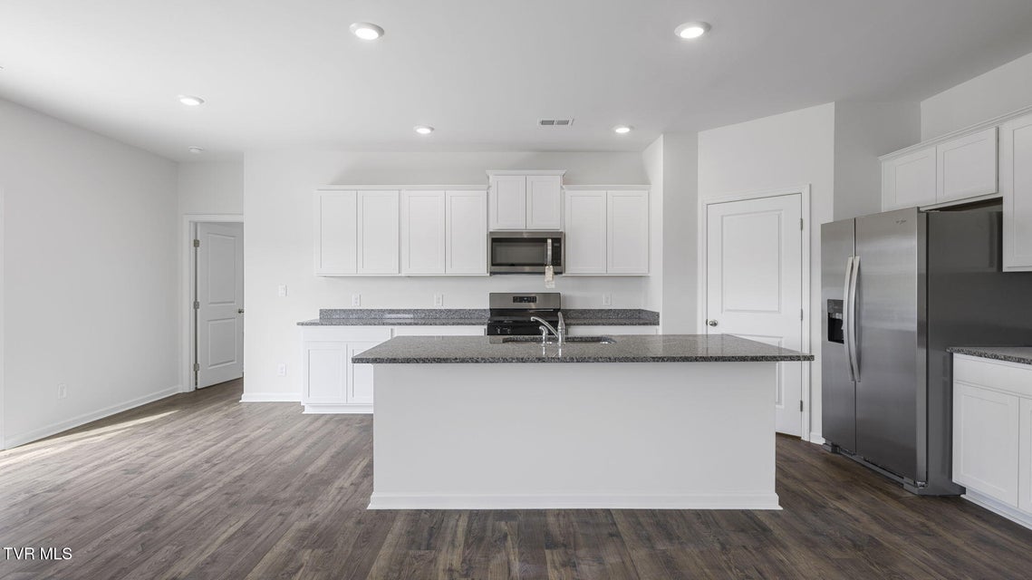 Photo #3: 575 Fieldcrest Road 