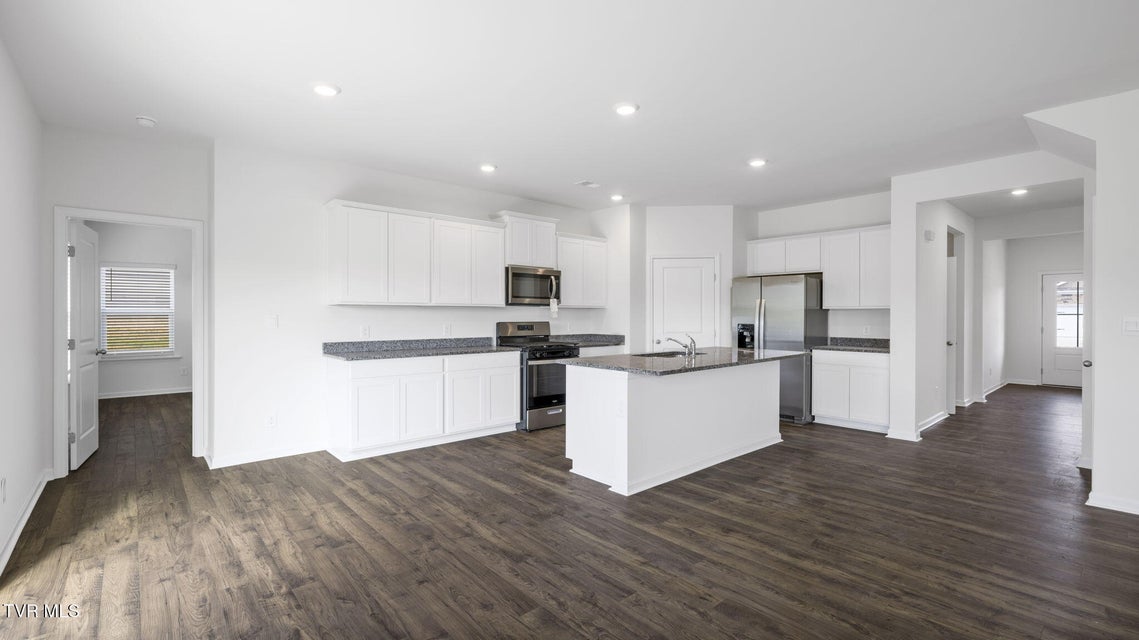 Photo #4: 575 Fieldcrest Road 