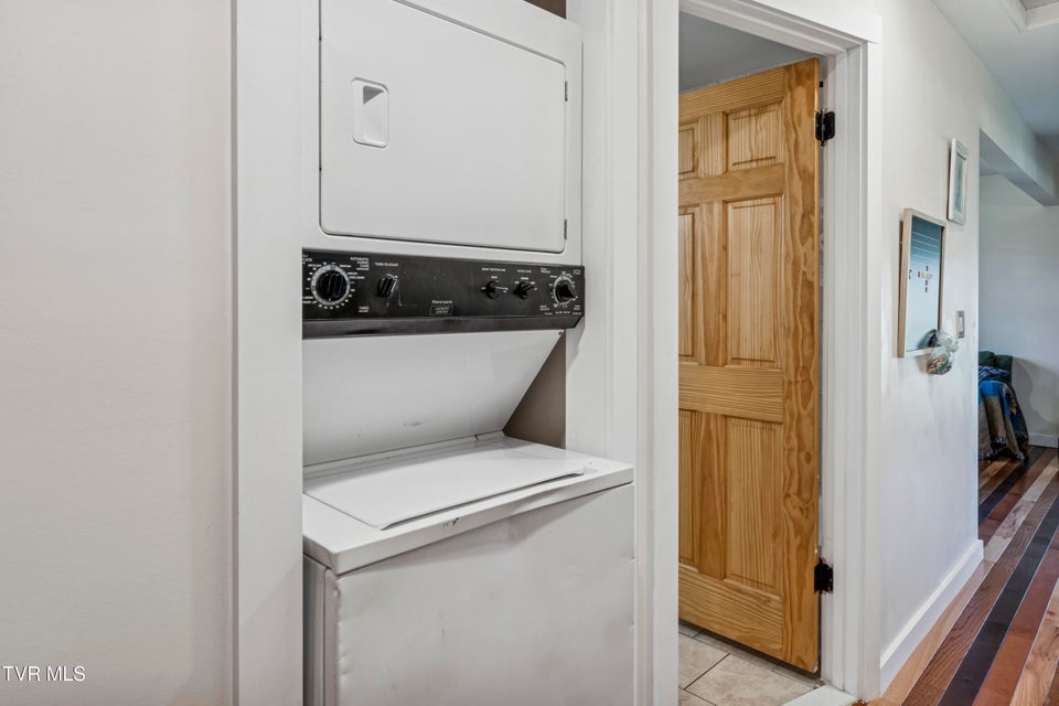 Photo #29: 4420 Cherokee Road