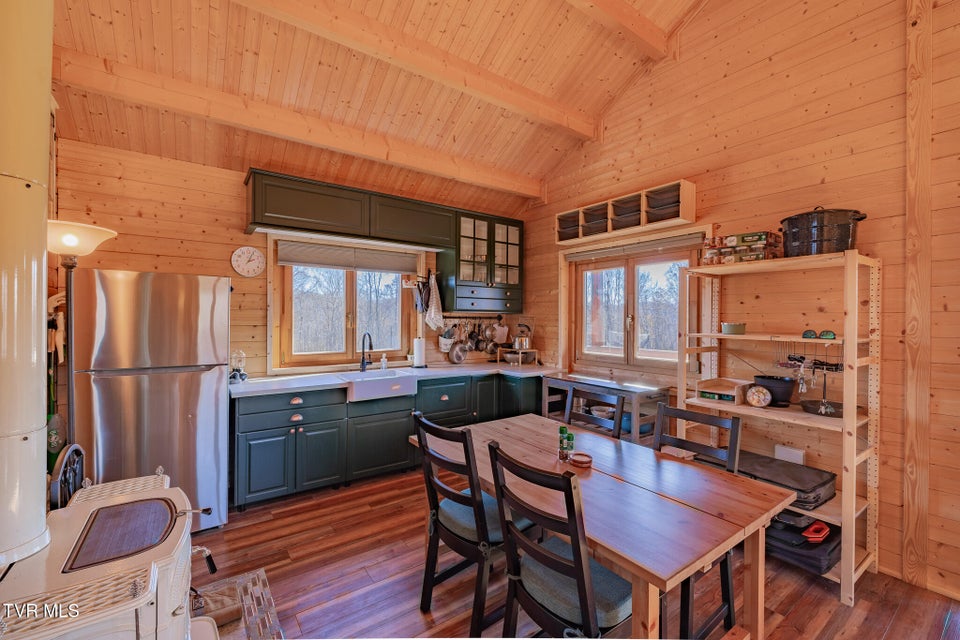 Photo #5: 642 Copper Ridge Road