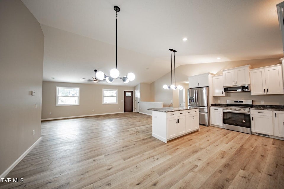 Photo #13: 116 Meadowood Dr 