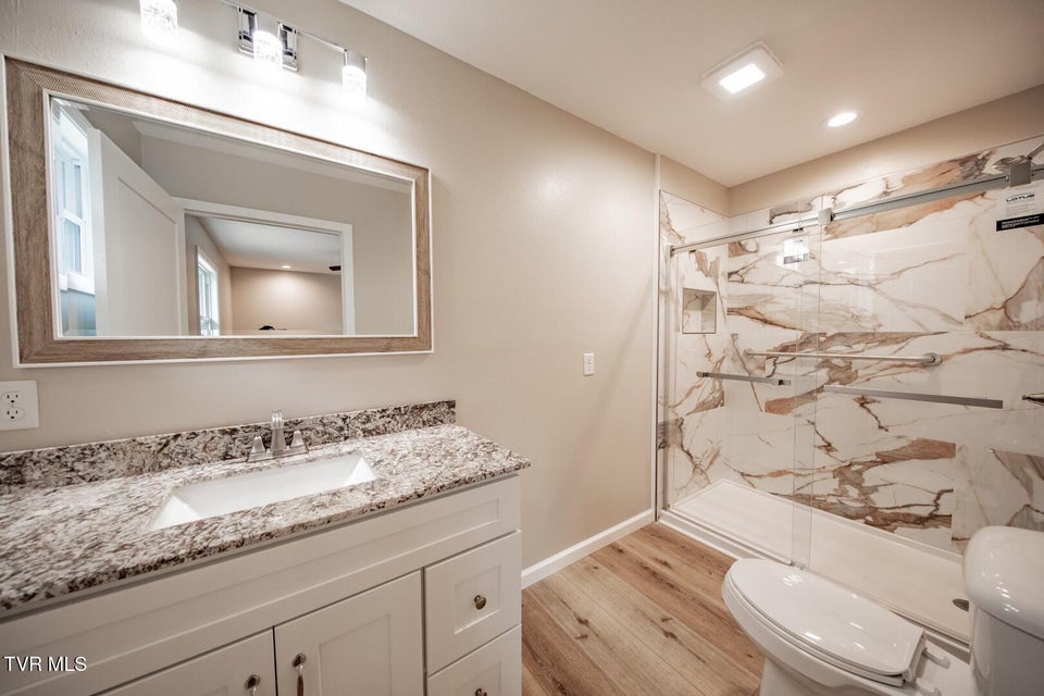 Photo #22: 116 Meadowood Dr 