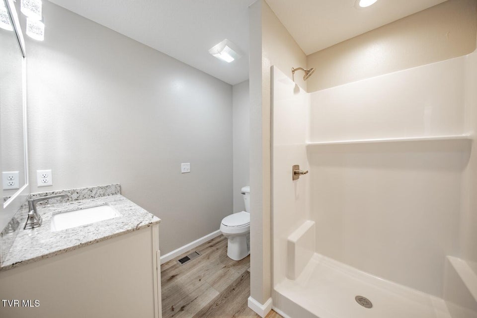 Photo #25: 116 Meadowood Dr 