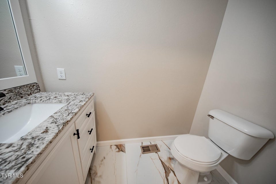 Photo #28: 116 Meadowood Dr 