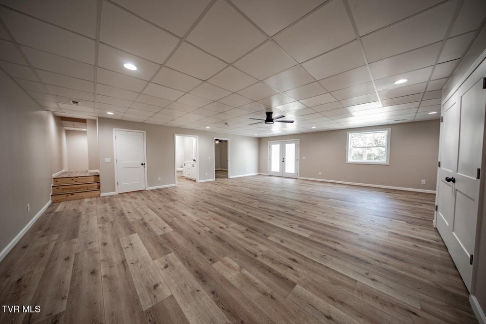 Photo #33: 116 Meadowood Dr 