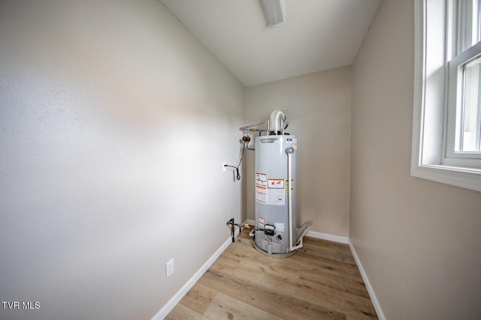 Photo #40: 116 Meadowood Dr 