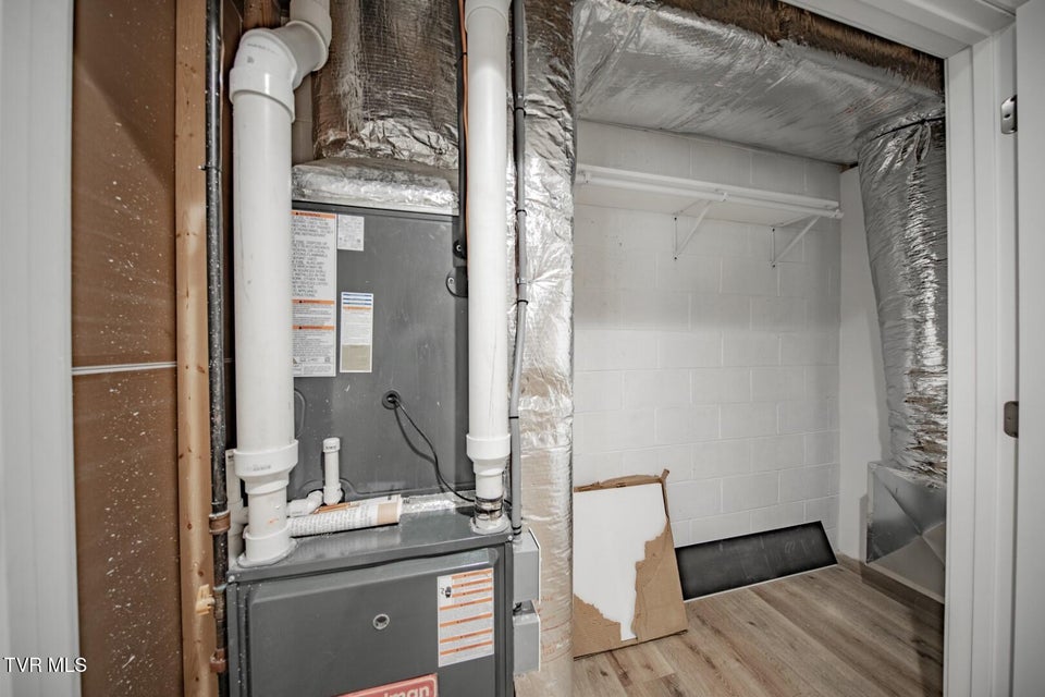 Photo #42: 116 Meadowood Dr 