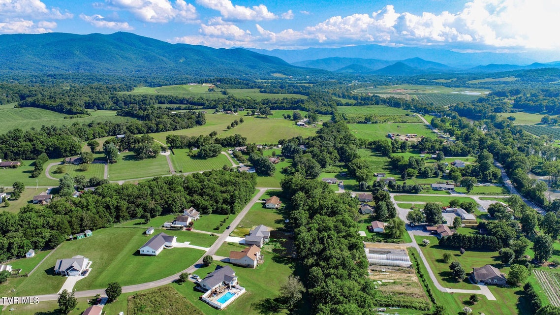 Photo #58: 116 Meadowood Dr 