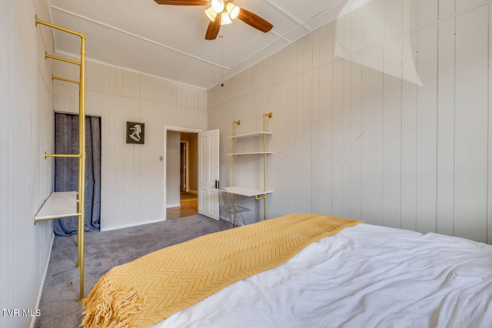 Photo #20: 132 &138 West Jackson Street